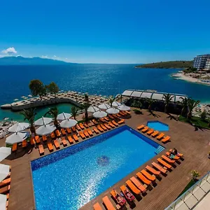 Apartment Wild, Sarande